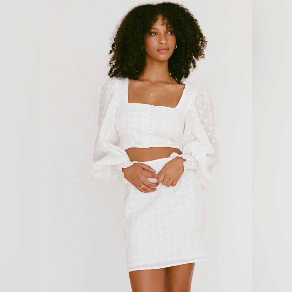 ๐ Sabo Skirt White Mini Skirt Crop Top Set - Size Small - Picture 2 of 5